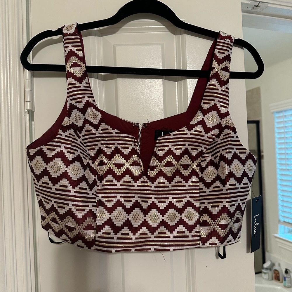 Lulus small maroon/gold/white crop top with zipper back detail
